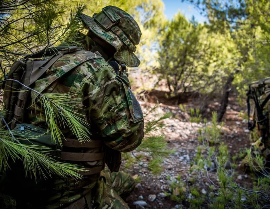 sztuka kamuflażu, kamuflaże w armiach świata