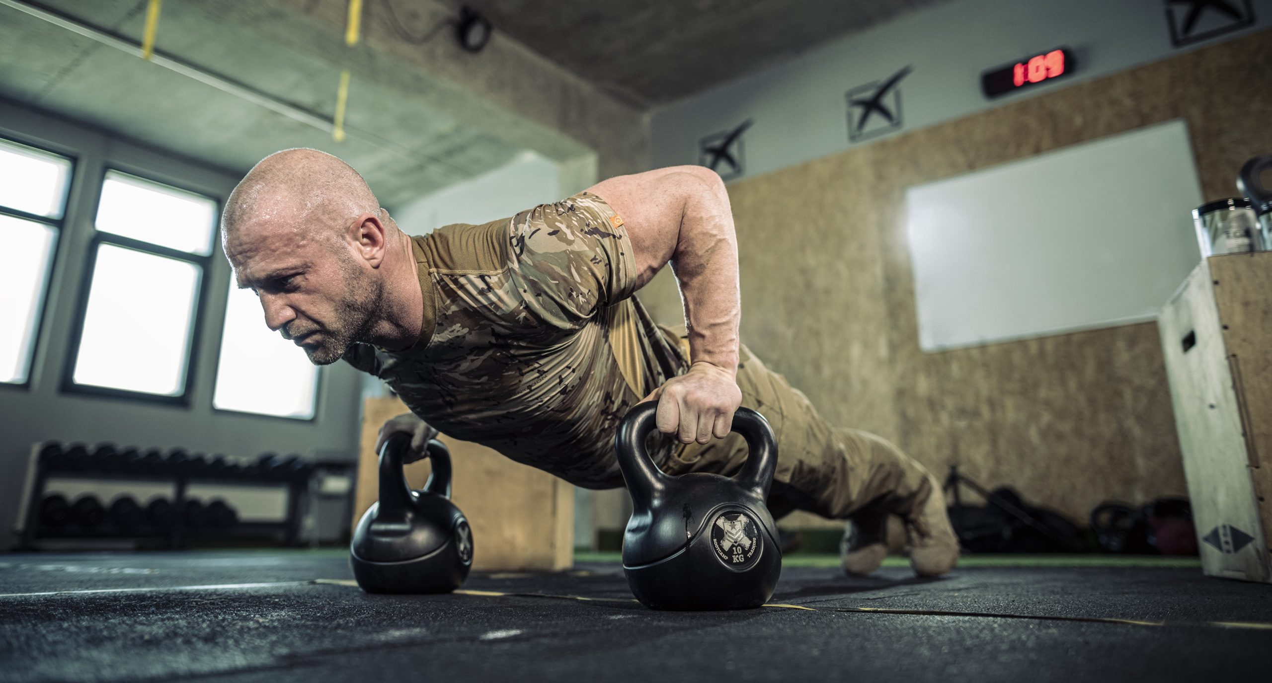 Kettlebell. Jak i po co ćwiczyć z kettlami?