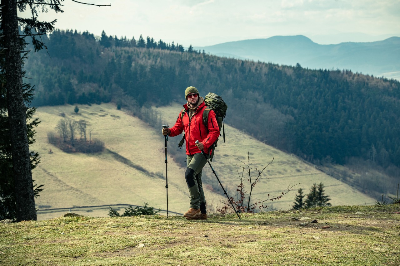 Nordic walking. Jak i po co zacząć chodzić z kijkami?
