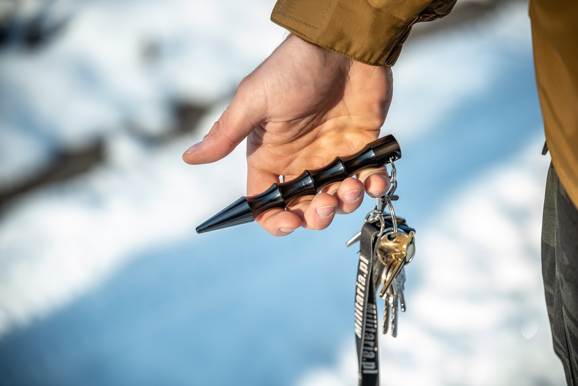 Kubotan – co to jest i jak go skutecznie używać?